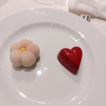 星野リゾート　軽井沢ホテルブレストンコートの画像｜デザートのあとにお茶菓子として？何種類かあるお菓子の中から選ばせてもらえました