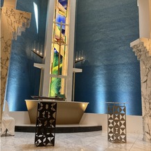 ホテルニューオータニ幕張の画像｜青色がとても綺麗な印象です。
