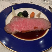ホテルニューオータニの画像｜試食したローストビーフ。お腹が柔らかく、ホースラディッシュをつけて食べるのとても美味しかったです。