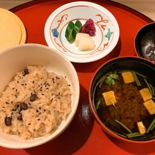 湯本富士屋ホテルの画像｜お赤飯、赤出汁、香の物
