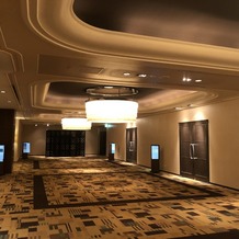 シェラトン都ホテル東京の画像｜醍醐のあるフロアのホール