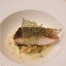 リーガロイヤルホテル大阪 ヴィニェット コレクションの画像｜ふっくらとした白身魚とクリーミーな野菜のソース