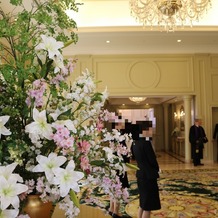 リーガロイヤルホテルの画像｜挙式会場付近にあった花
