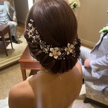 リーガロイヤルホテルの画像｜ウエディングドレスのヘアスタイル(アクセサリーは自前)