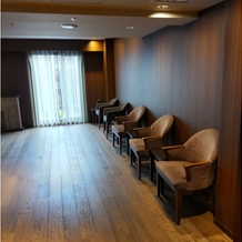 リーガロイヤルホテル京都の画像｜新郎新婦の受付会場前の共用スペースです