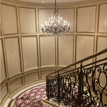 リーガロイヤルホテル東京の画像｜ホテル内の螺旋階段