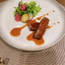 セントジェームスクラブ迎賓館仙台の画像｜試食のステーキ