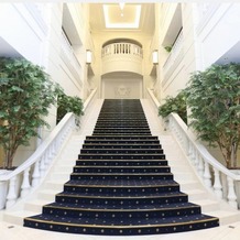 セントジェームスクラブ迎賓館仙台の画像｜決め手になった大階段です