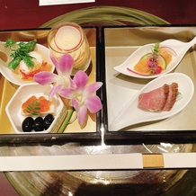 横浜迎賓館の画像｜重箱に入った料理で見た目も綺麗です