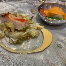 アルカンシエル luxe mariage 名古屋の画像｜魚料理です。味が2種類あり、ゲストの方々それぞれに当日選んでもらいました。