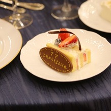 倉敷国際ホテルの画像｜ゲスト用でウェディングケーキにチョコプレートのサービスをしましま