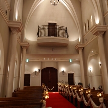 OSAKA St.BATH CHURCH（大阪セントバース教会）の画像｜祭壇側からの視界