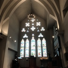 Kyoto St.Andrews Church（京都セントアンドリュース教会）の画像｜挙式会場のステンドグラス