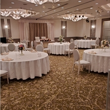 ホテルオークラ東京ベイの画像｜こちらは比較的小規模な宴会場です。テーブルは5つと説明を受けました