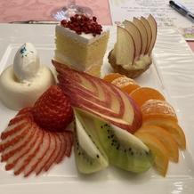 ホテル大阪ガーデンパレスの画像｜洋食のデザートです
