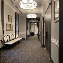 ホテルモントレ銀座の画像｜披露宴会場前の廊下すらも可愛かったです。