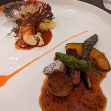 ホテルモントレ銀座の画像｜オマール海老もお肉も美味しい。
やはりフレンチはソースが大事。ペリグーソース美味しい