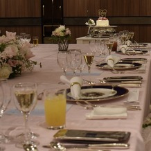 ホテルモントレエーデルホフ札幌の画像｜テーブルの様子です。