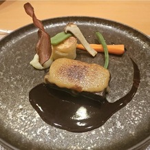 ホテルモントレ京都の画像｜国産牛サーロイン肉のゆず味噌ロースト
ポテトのドフィノア風グラタン　赤ワインソース