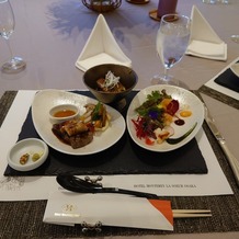 ホテルモントレ ラ・スール大阪の画像｜料理例　前菜　肉料理　お茶漬け