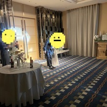 ホテルモントレ ラ・スール大阪の画像｜かなり広い披露宴会場でした。コロナ対策もあってか、間隔が広めでした。