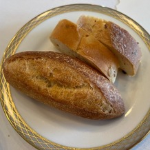 横浜ロイヤルパークホテルの画像｜パン（フランスパン、オニオンパン）