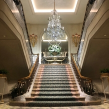 横浜ロイヤルパークホテルの画像｜大階段