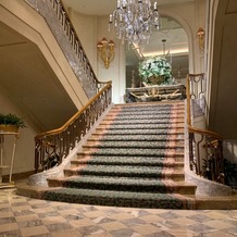 横浜ロイヤルパークホテルの画像｜とても素敵な大階段です