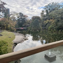 東郷神社／東郷記念館の画像｜式場見学サロンから見た庭園