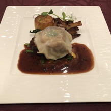 ヨコハマ グランド インターコンチネンタル ホテルの画像｜メインのお肉料理。
フォアグラとフィレ肉を使っており、とても美味しかったです。