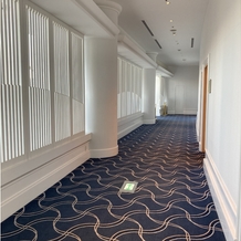 ヨコハマ グランド インターコンチネンタル ホテルの画像｜チャペル付近の通路(よく写真を撮るスペース見たいです)