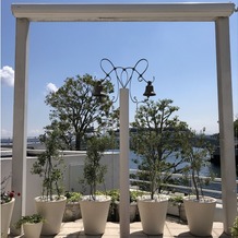 ヨコハマ グランド インターコンチネンタル ホテルの画像｜オープンテラス　カリヨンの鐘