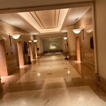 ヨコハマ グランド インターコンチネンタル ホテルの画像｜移動時に利用するエレベーターホール