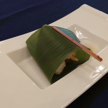 乃木神社・乃木會館の画像｜ご飯ものの笹巻き寿司です。