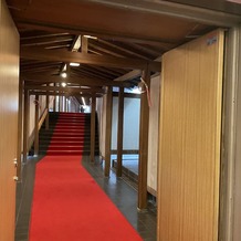 乃木神社・乃木會館の画像｜神前式に行くまでの廊下