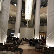 スイスホテル南海大阪の画像｜開放的なチャペル