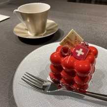 スイスホテル南海大阪の画像｜試食フェアでなかったのですが、ケーキを頂けました。めちゃくちゃ美味しかったです。