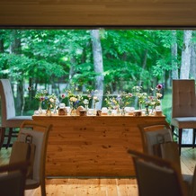 ニドムリゾートウエディングの画像|コテージ会場の高砂