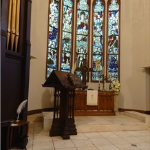 那須高原ミッシェルガーデンコートの画像｜ステンドグラスが綺麗な教会です。