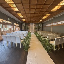 ＴＨＥ ＧＡＲＤＥＮ ＤＩＮＩＮＧ 弓絃葉の画像