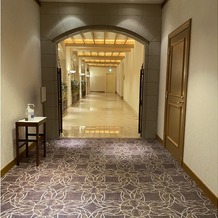 名古屋マリオットアソシアホテルの画像｜チャペルへの道