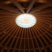 グランドプリンスホテル大阪ベイの画像｜会場の天井