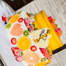 SHOHAKUEN HOTEL（松柏園ホテル）の画像｜可愛い断面ケーキに黄色のマンゴーソースをドリップしました！！