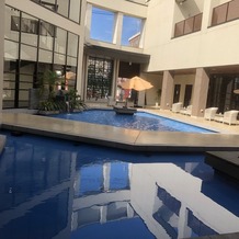 SHOHAKUEN HOTEL（松柏園ホテル）の画像｜披露宴会場に隣接するプールです