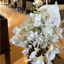 オリエンタルホテル 神戸・旧居留地の画像｜バージンロードにあったお花です