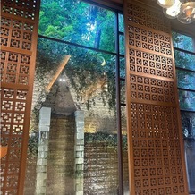 WITH THE STYLE FUKUOKA （ウィズザスタイルフクオカ）の画像｜生演奏で感動。水が流れているので雨の日も気にならない会場でした。