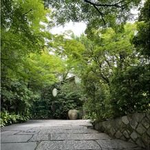 ザ ソウドウ ヒガシヤマ キョウト(THE SODOH HIGASHIYAMA KYOTO)の画像｜会場に向かうまでのお庭