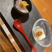 ザ ソウドウ ヒガシヤマ キョウト(THE SODOH HIGASHIYAMA KYOTO)の画像｜お刺身ぷりぷりでとても美味しかった
右側にあるのは湯葉のお料理で京都らしさがあります