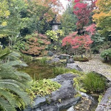 ザ ソウドウ ヒガシヤマ キョウト(THE SODOH HIGASHIYAMA KYOTO)の画像｜式場内のお庭、池、石段