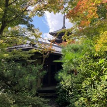 ザ ソウドウ ヒガシヤマ キョウト(THE SODOH HIGASHIYAMA KYOTO)の画像｜ソウドウの敷地内からは、ヤサカの塔が見えます